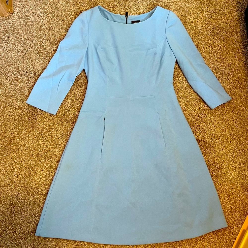 Vince Camuto Sky Blue Fit and Flare 3/4 Sleeve lined dress with pockets! Size 6